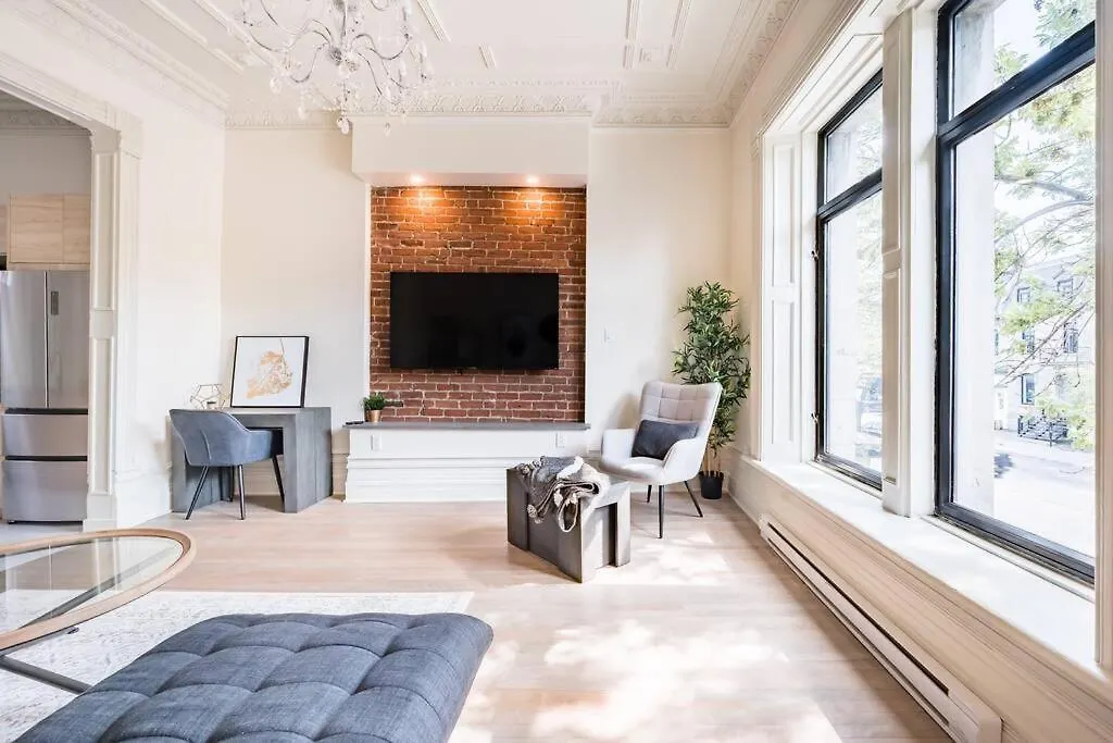Montreal Styled 2 Bedroom Apartment On St-Denis Street 0*,